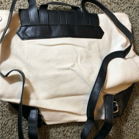 FabFitFun Deux Lux Demi Backpack In Hand MSRP: $75 NEW IN Package Free Ship - Picture 3 of 6